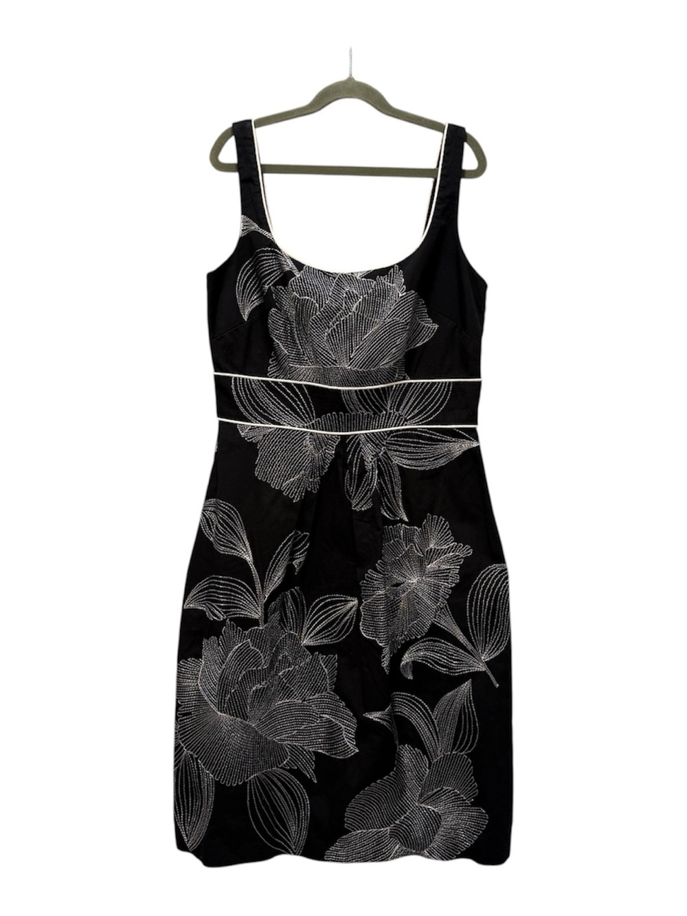 White House Black Market Black and White Floral Sheath Dress